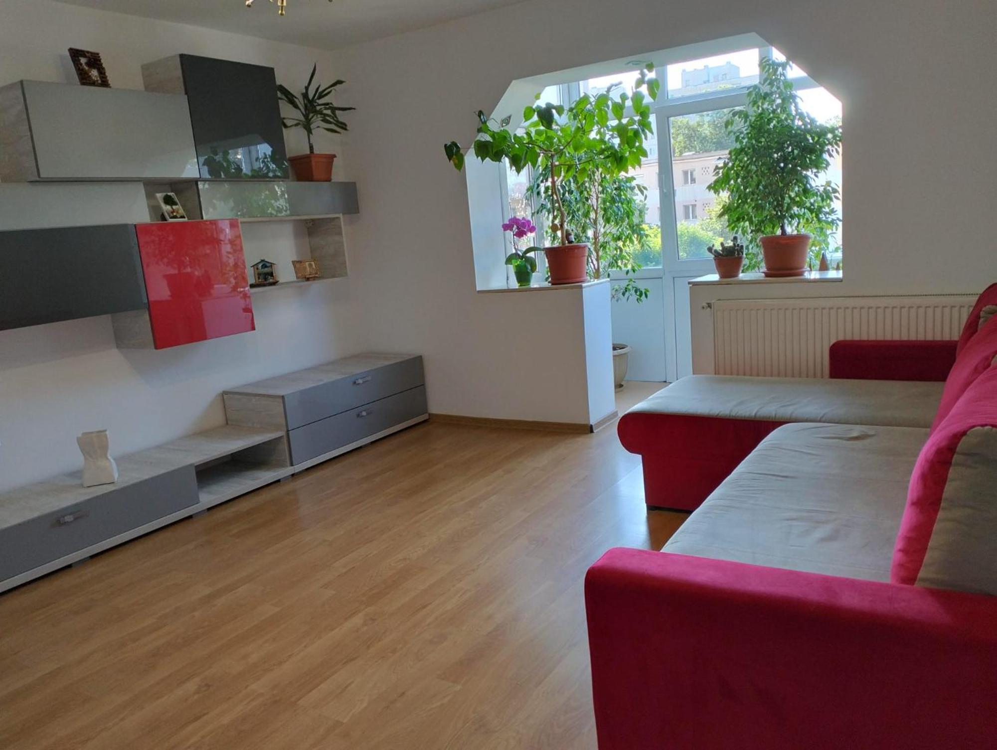 Apartament 3 Camere De Inchiriat ไกรโอวา ภายนอก รูปภาพ